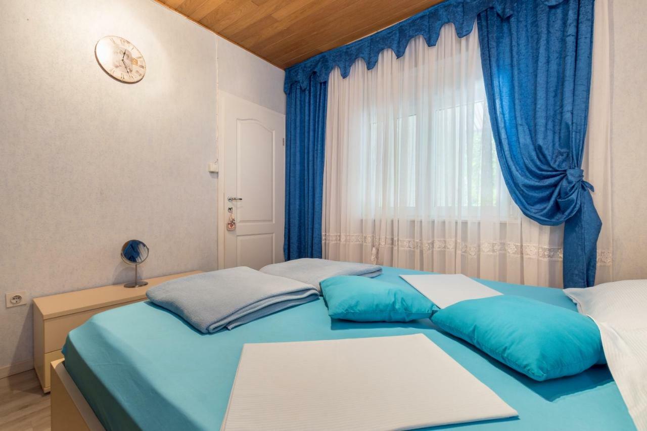 Apartments Ivan Каштела Экстерьер фото